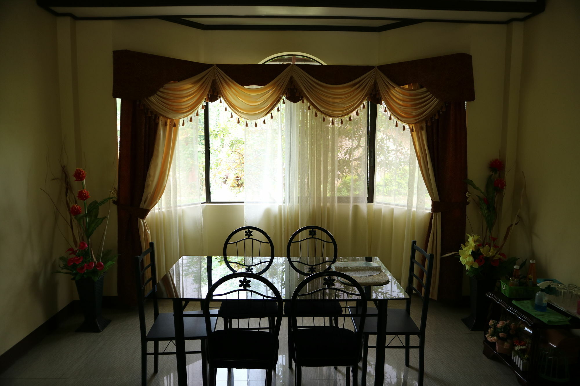 Oyo 422 Villa Emilia Pension House Panglao Exterior foto